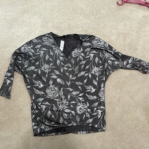 White House black market m jet setter Tunic NWT